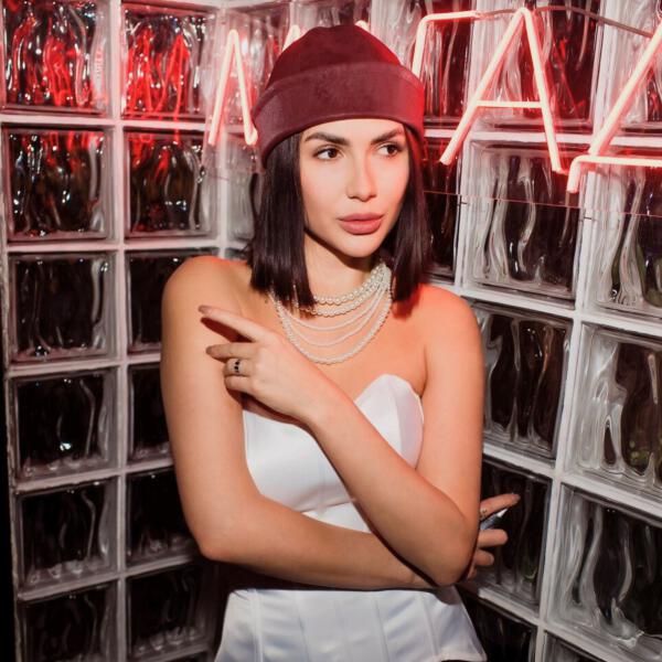 Zeta Zaria, Adam Jamar - Не звони