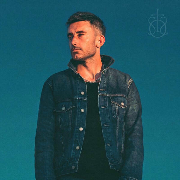 Phil Wickham - The King Is In The Room