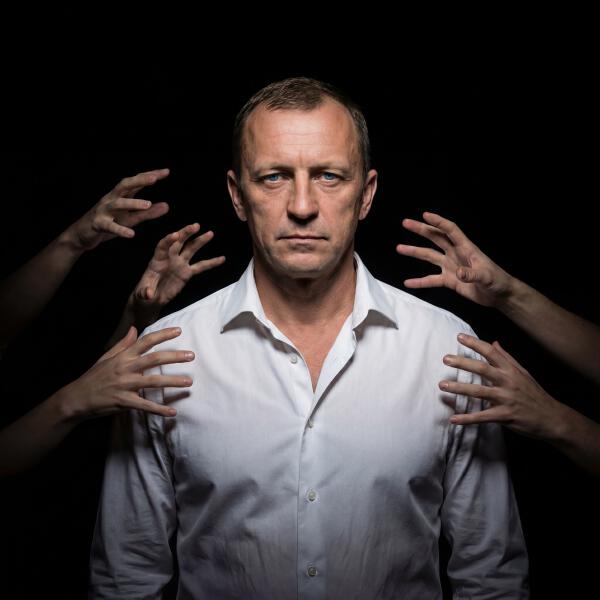 Саша Погорельцев - Люди