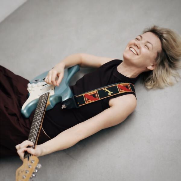 Анна Ворфоломеева - Начинается музыка