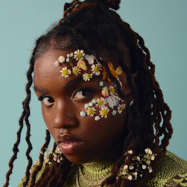 Kareen Lomax - self care / flowers