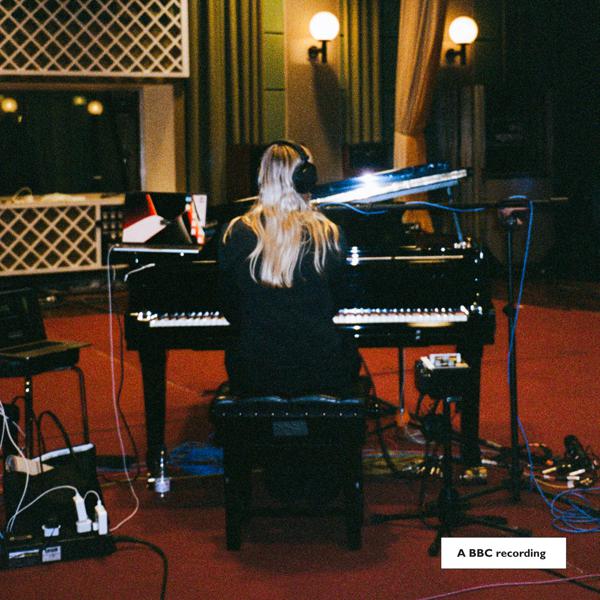 Charlotte Day Wilson - I Don't Love You (Live at Maida Vale)