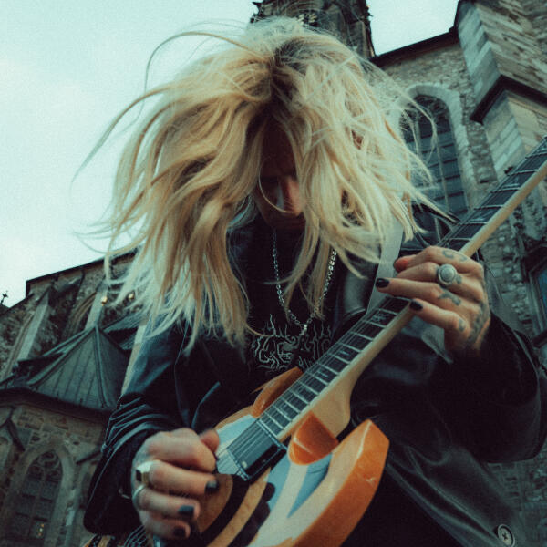 REDZED - TONES OF DARKNESS (Ozzy Tribute)