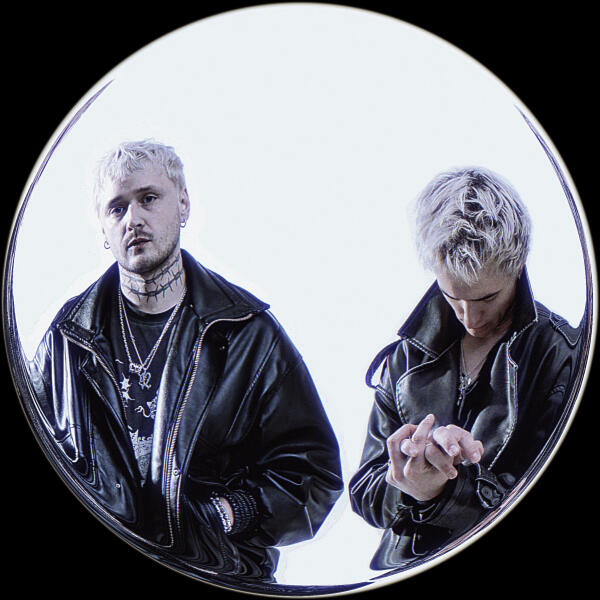 Kurt92, Крест - SWAGAHOLIC