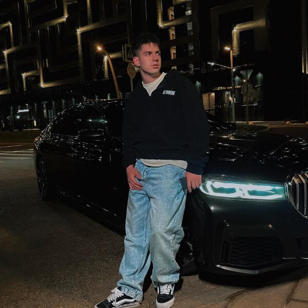 INtellegent - Кружится бумер