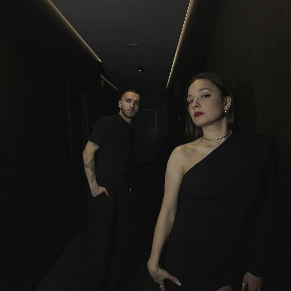 Korel, Glebova - Танцую одна
